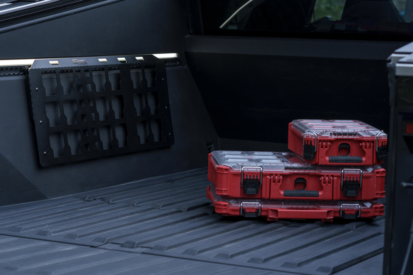 Vertical Panel - MOLLE+ Packout